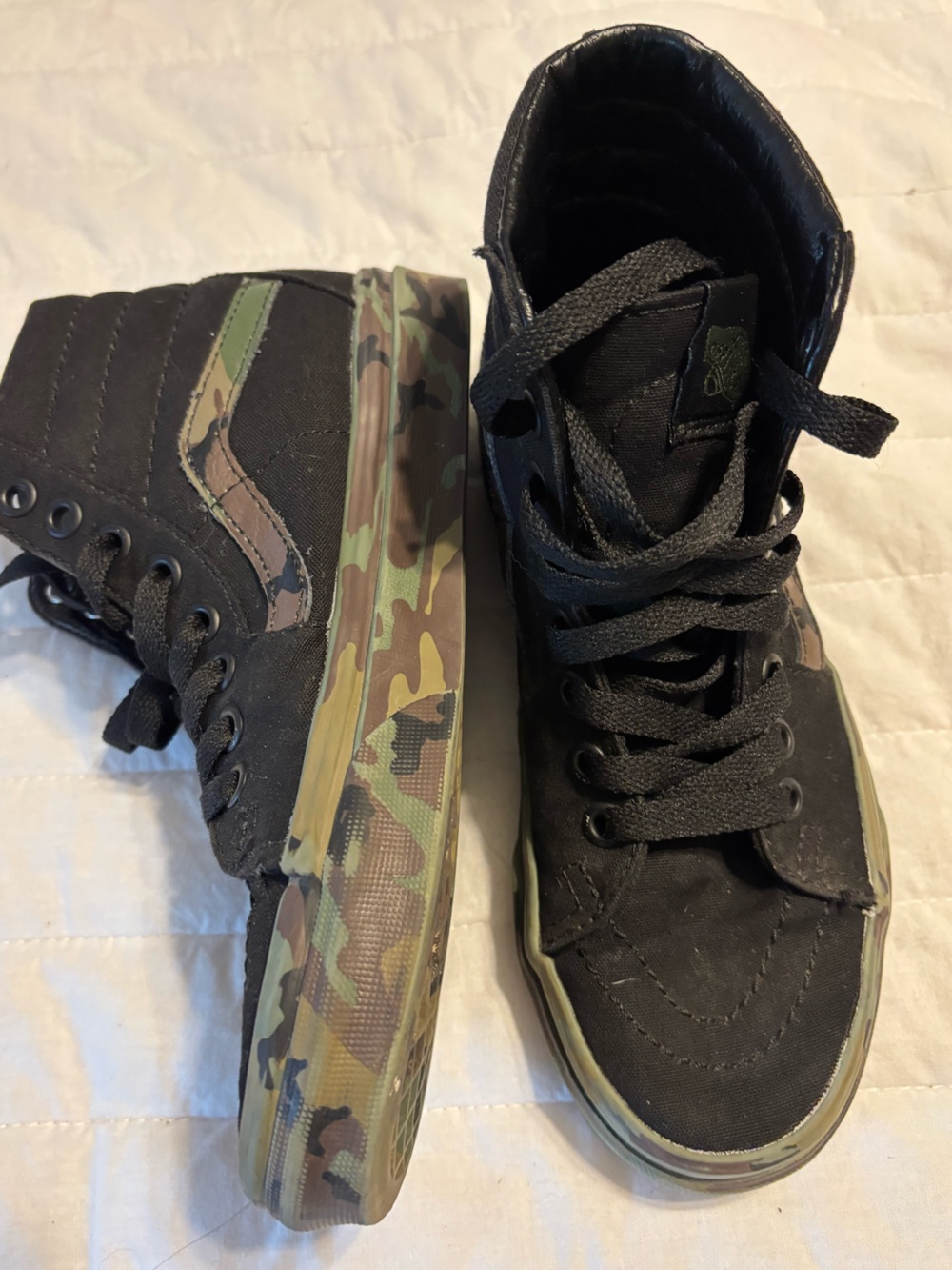 VANS CAMO OFF THE WALL high top boys‎ size 3.5 girls size 5  EUC!